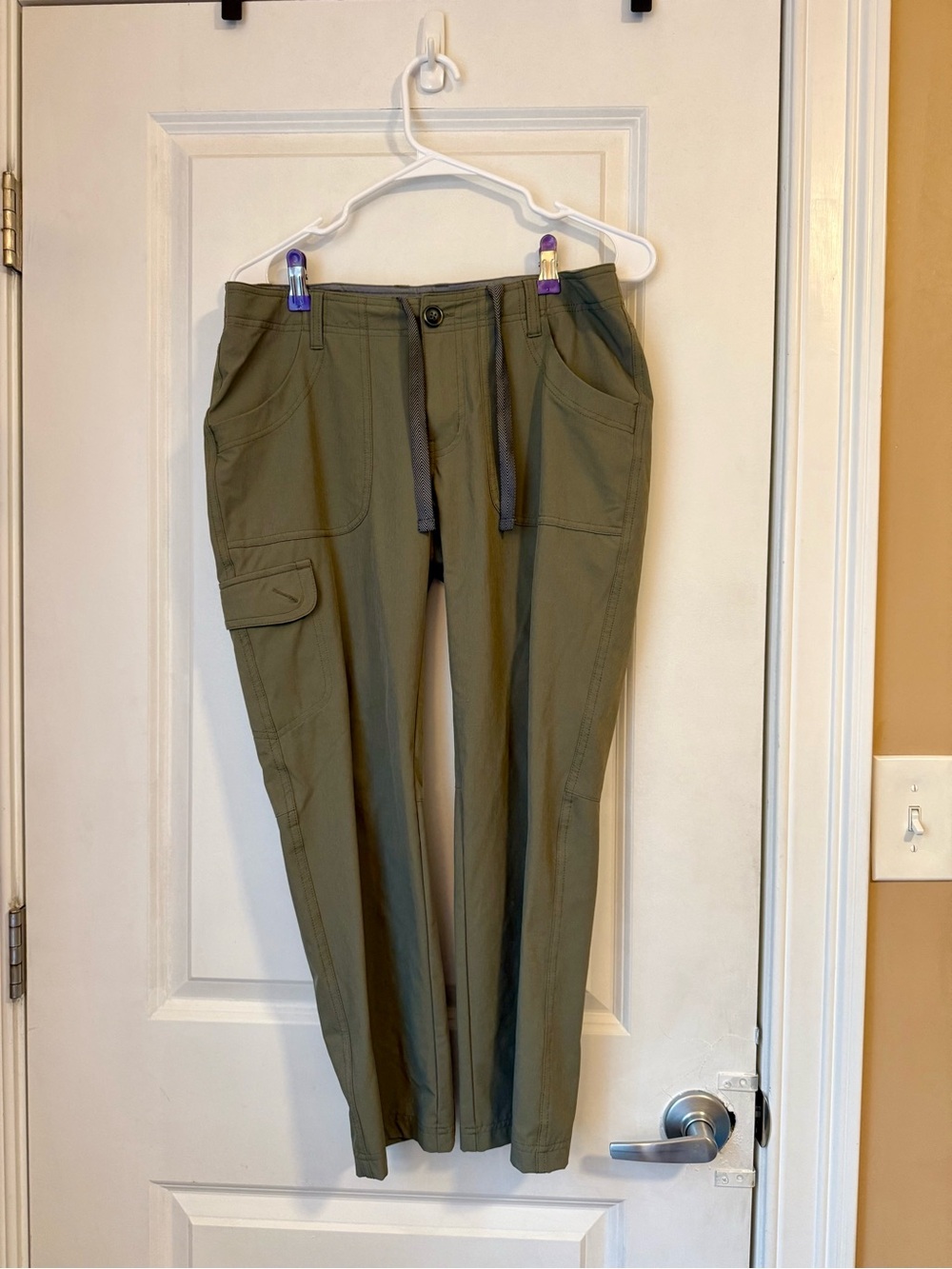 Women’s REI green hiking pants size M